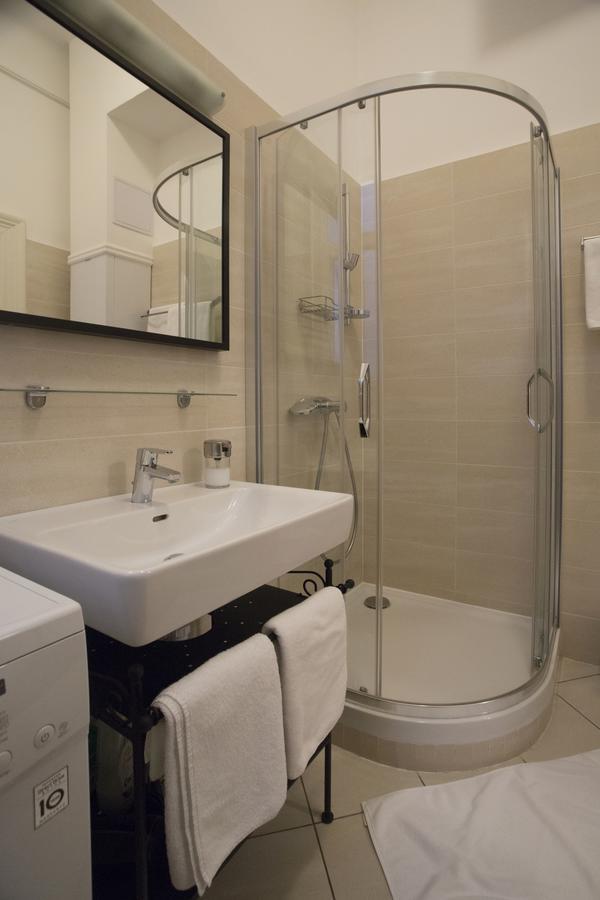 Walton Prime Apartment บูดาเปสต์ ภายนอก รูปภาพ